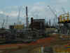 Syncrude Plant 2004.jpg (300316 bytes)